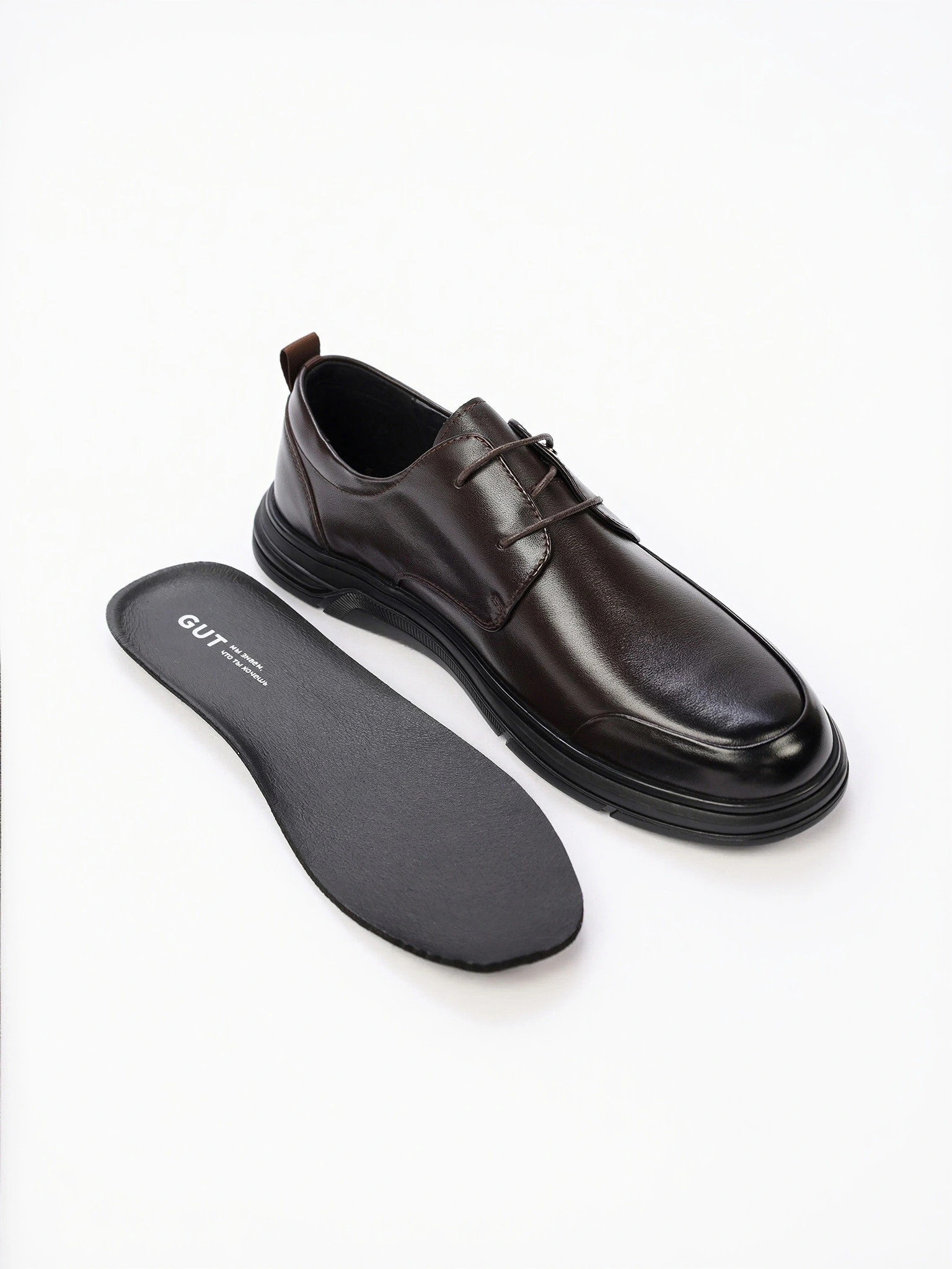 Туфли-дерби коричневого цвета со шнуровкой